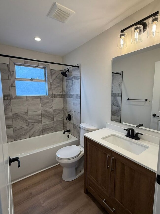 Building Photo - 2Bd/1Ba Renton House