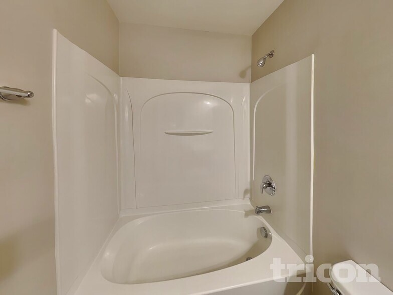Building Photo - 1028 Mountain Laurel Ct