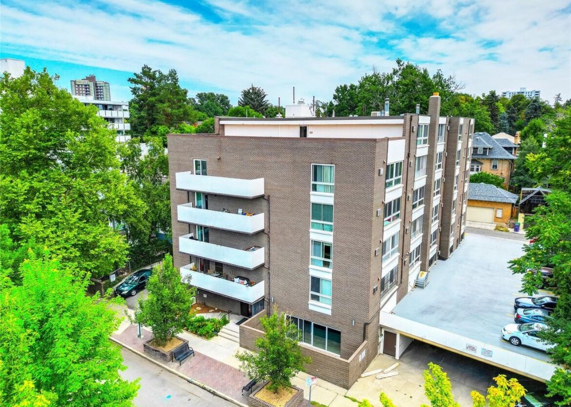 Building Photo - 1050 N Lafayette St