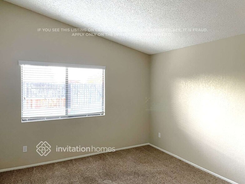 Building Photo - 33777 Northview Ln
