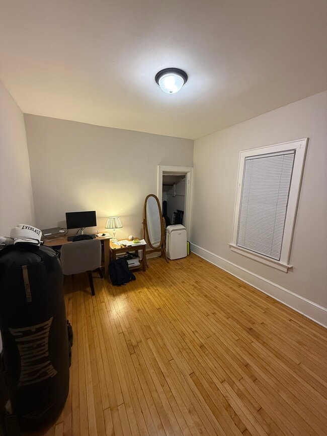 Building Photo - 1444 N 48th St
