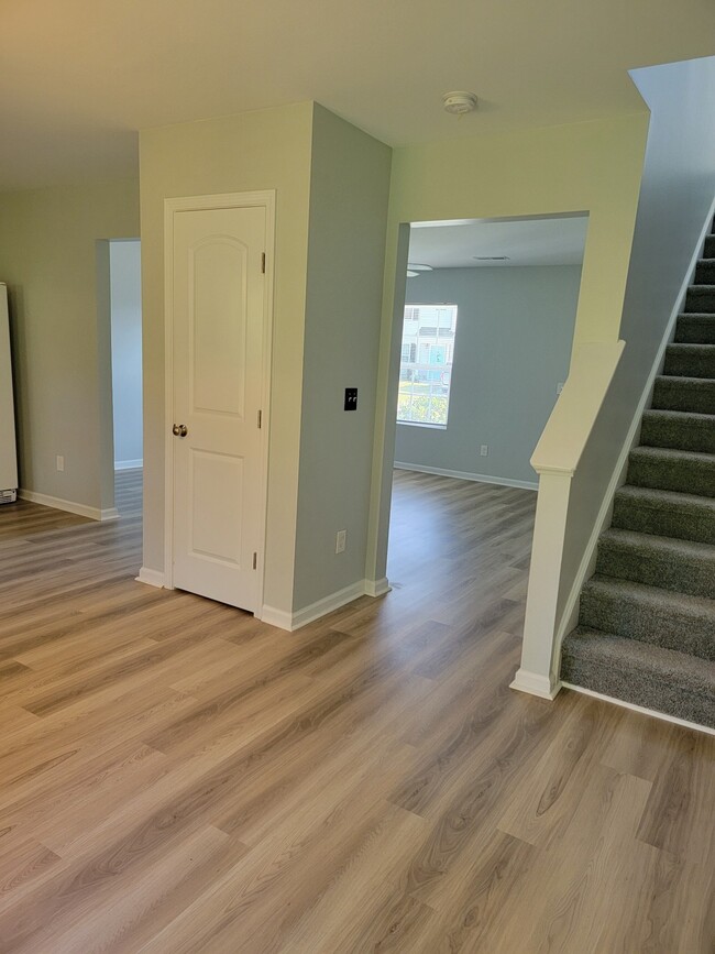 Building Photo - 2170 E Brookstone Dr