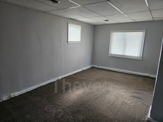 Building Photo - 107 Titus Ave
