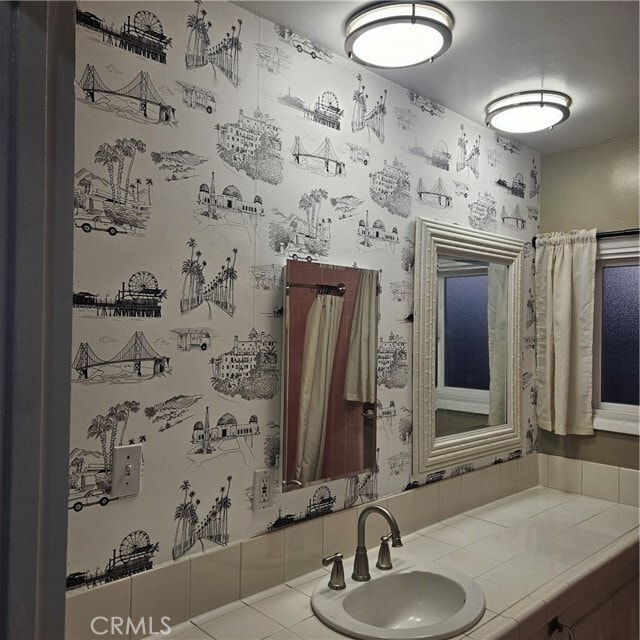 Building Photo - 518 Palm Dr