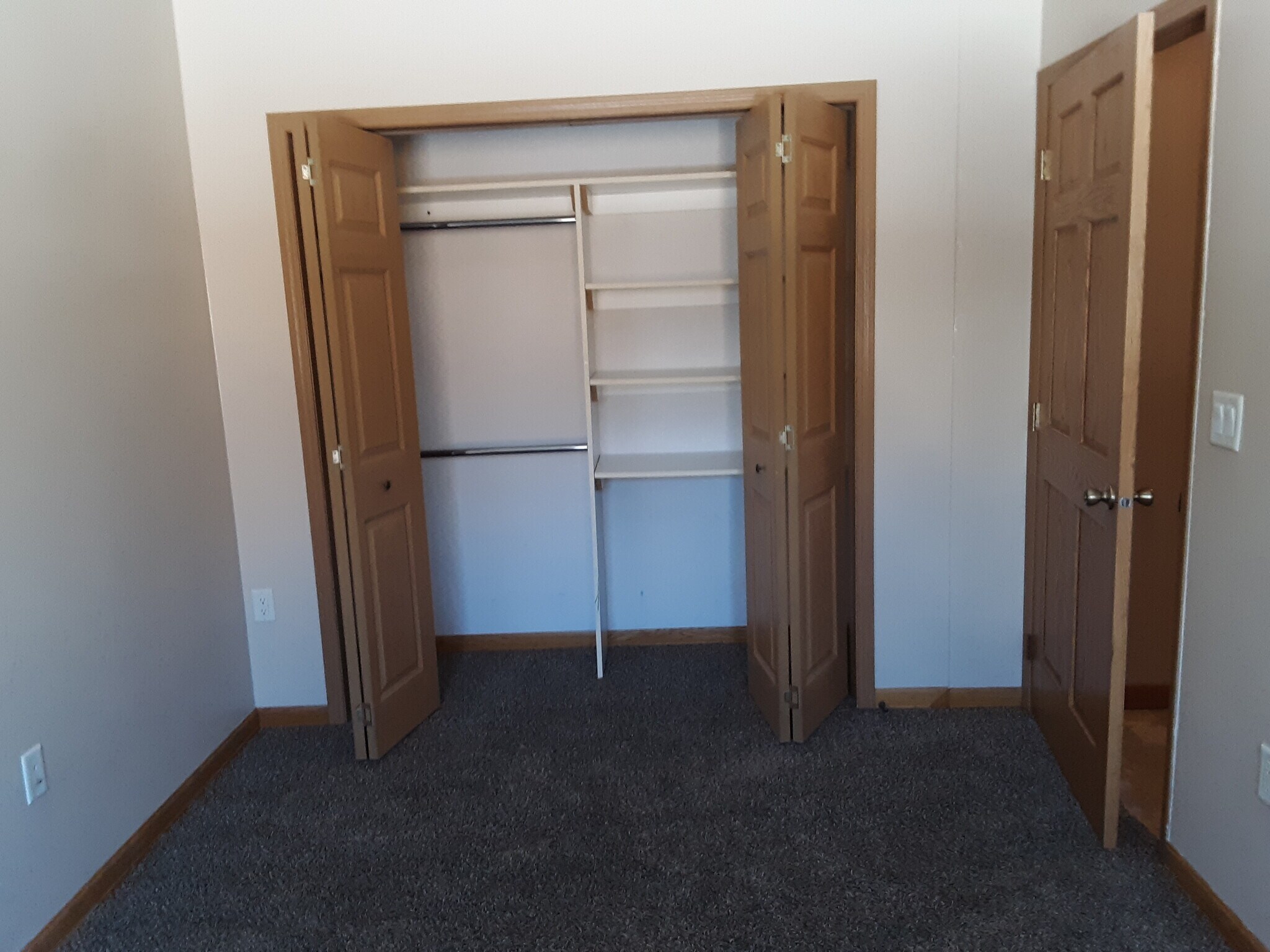 Building Photo - 2414 W 10th St