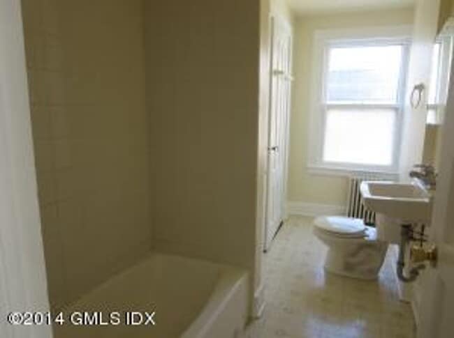 Bathroom - 59 Church St
