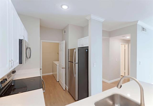 Building Photo - 10505 S I-35 Frontage Rd