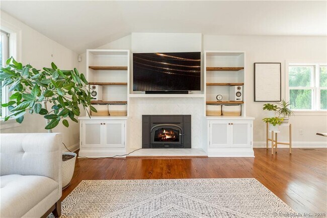 Building Photo - 7 Nappa Dr