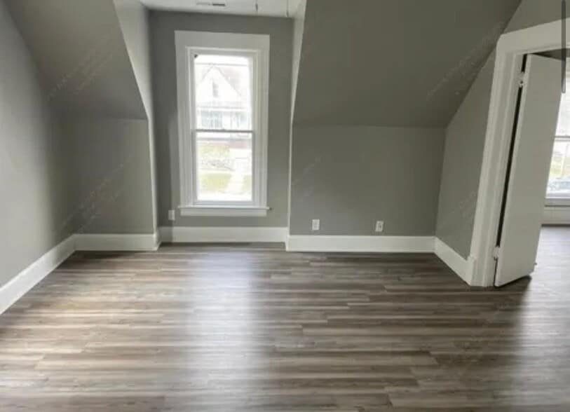 Building Photo - 1623 4th Ave