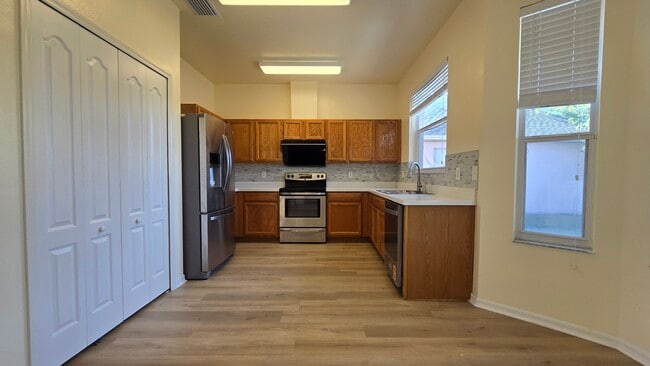 Building Photo - 1241 Vinetree Dr