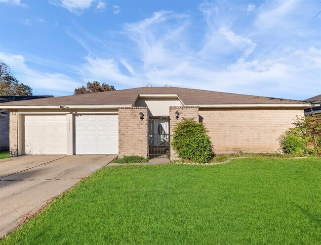 Building Photo - 17135 Quail Park Dr