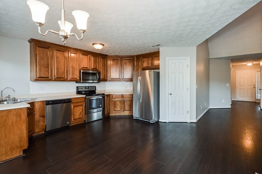 Building Photo - 1804 Cabana Chase