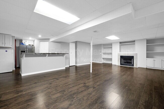 Building Photo - 96 Chenango Dr