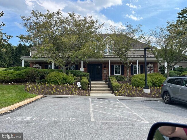 Building Photo - 865 Durant Ct