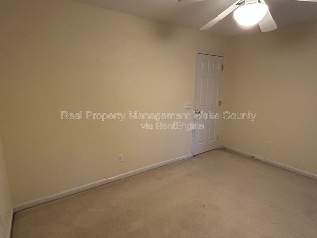 Building Photo - 106 Oak Spring Ct