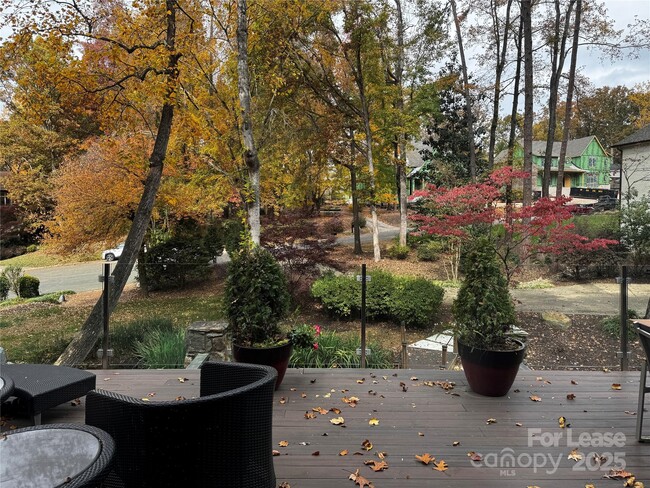 Building Photo - 210 Hargett Ct