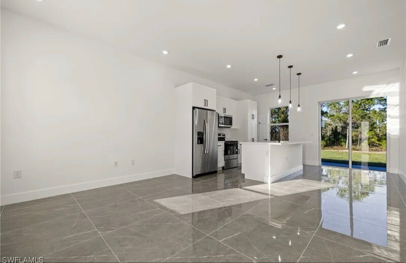 Building Photo - 905 Wabasso Ct