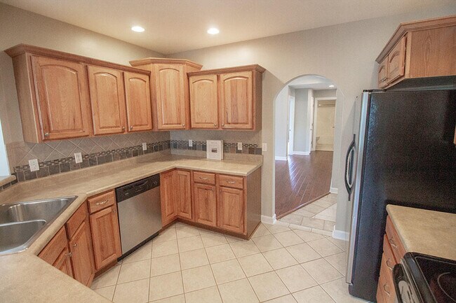 Building Photo - 7106 Stanwood Dr