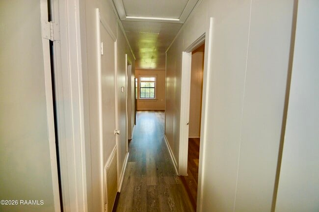 Building Photo - 2114 S Ave F