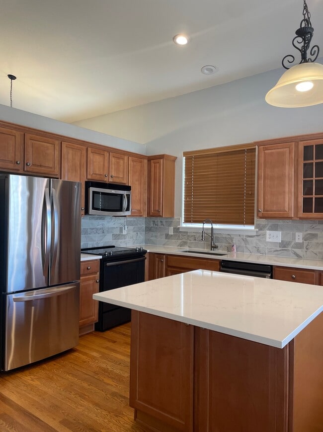 Building Photo - 5505 Abbeywood Cir