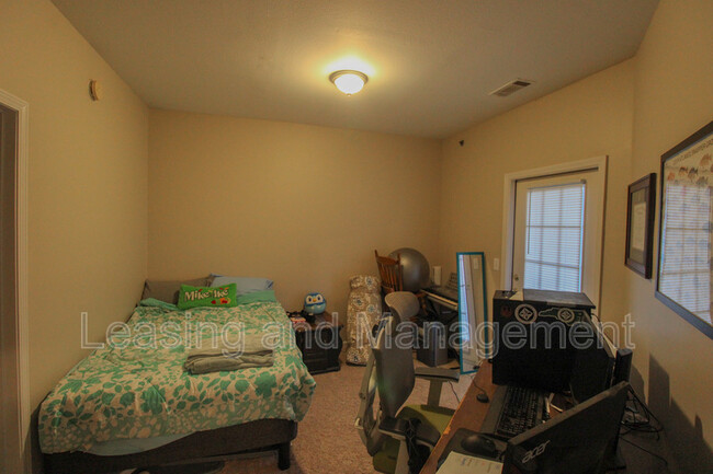 Building Photo - 2037 Telfair Way