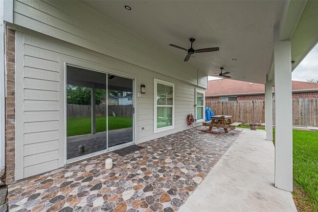 Building Photo - 8714 Ashlawn Dr