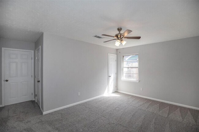 Building Photo - 10214 Tolman St