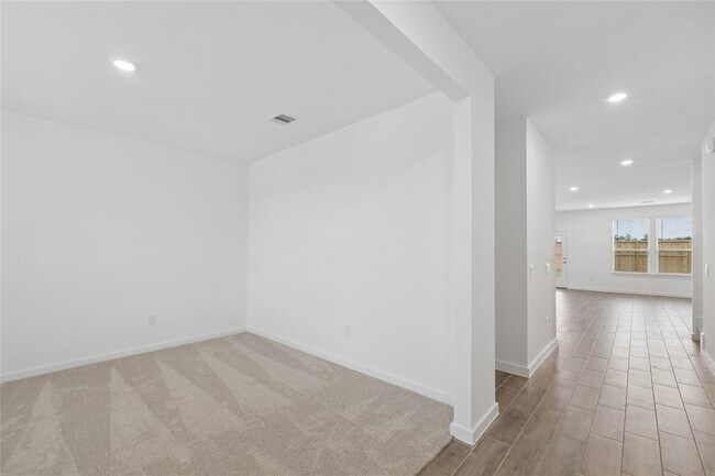 Building Photo - 6206 Bayou Birch Ln