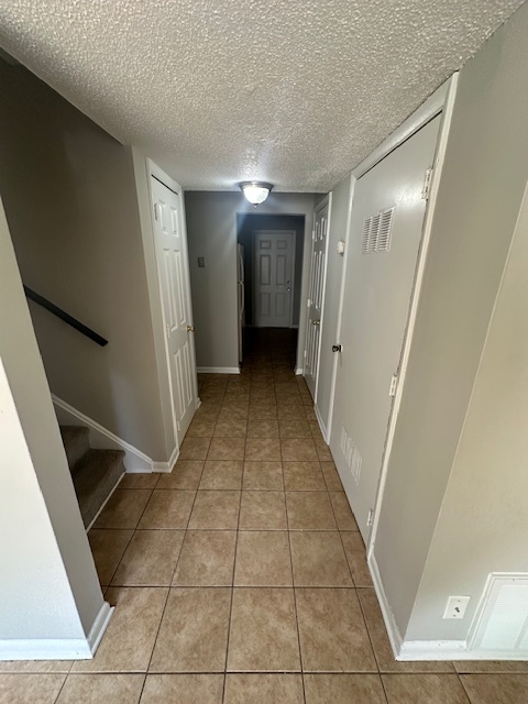 Building Photo - 3925 Overland Hts