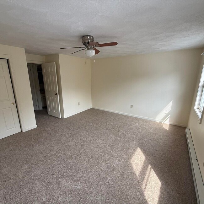 Building Photo - 59 Stonegate Ln