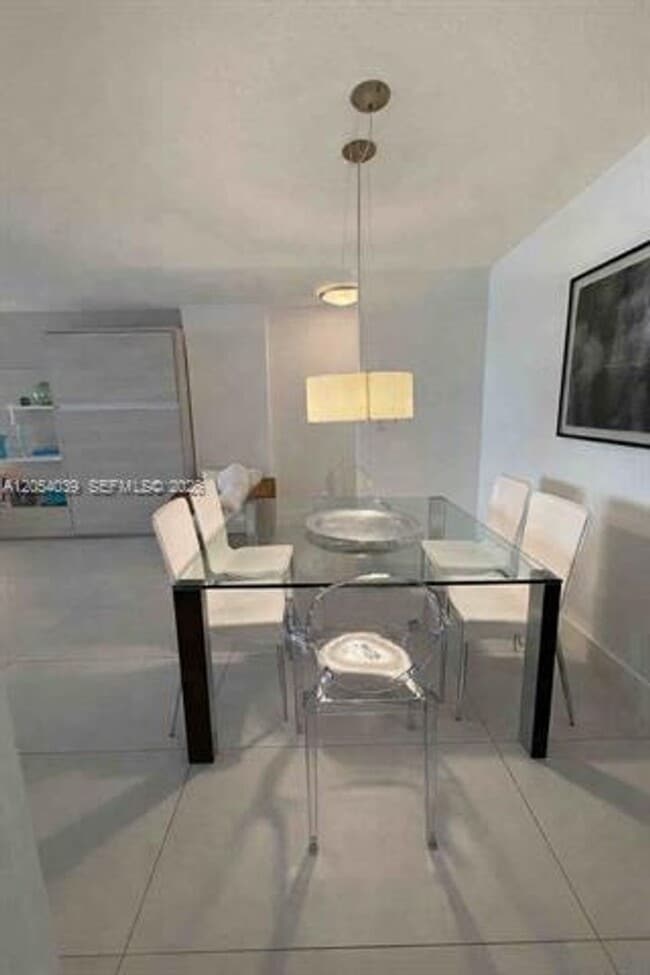 Building Photo - 9225 Collins Ave