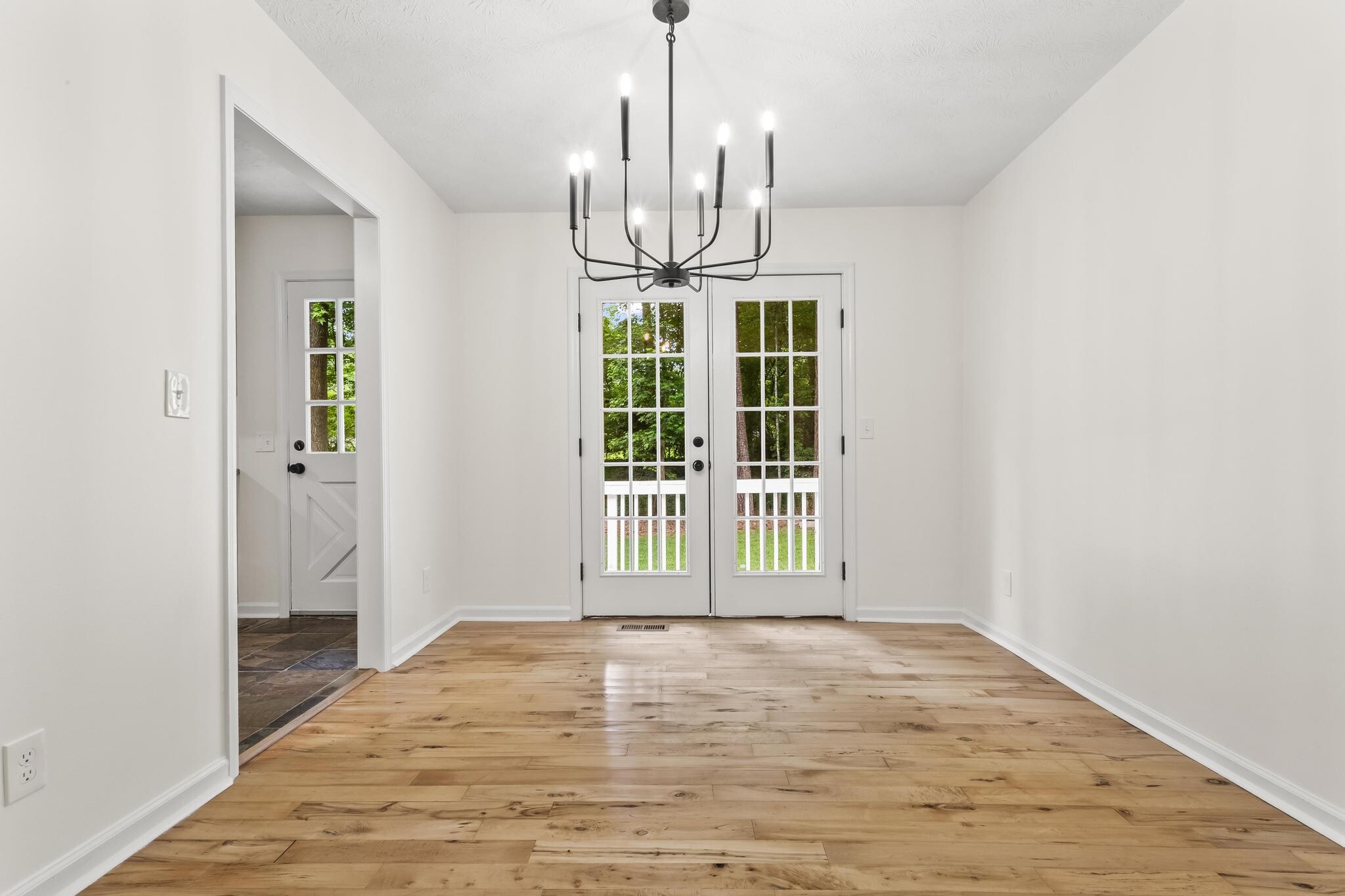 Building Photo - 4133 Thornwall Dr