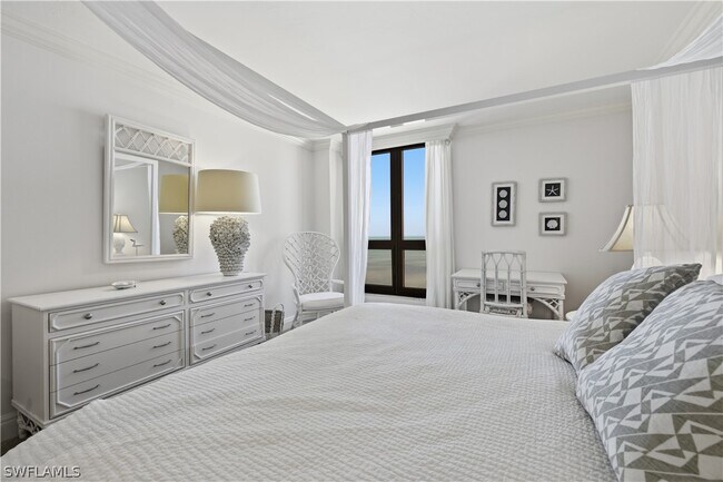 Building Photo - 3115 Gulf Shore Blvd N