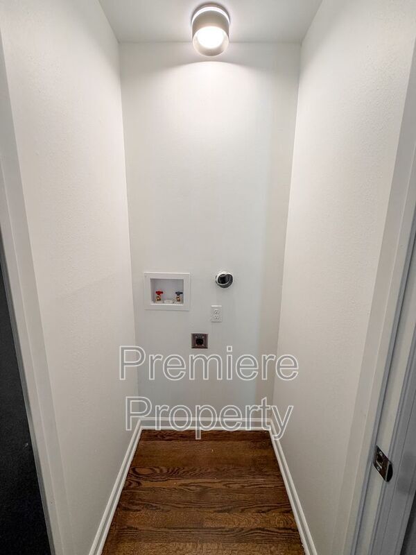 Building Photo - 10411 E 78 Terrace