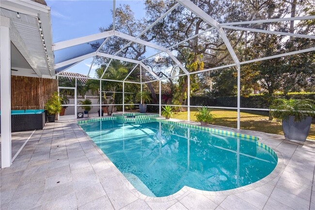 Building Photo - 2241 Highland Woods Dr