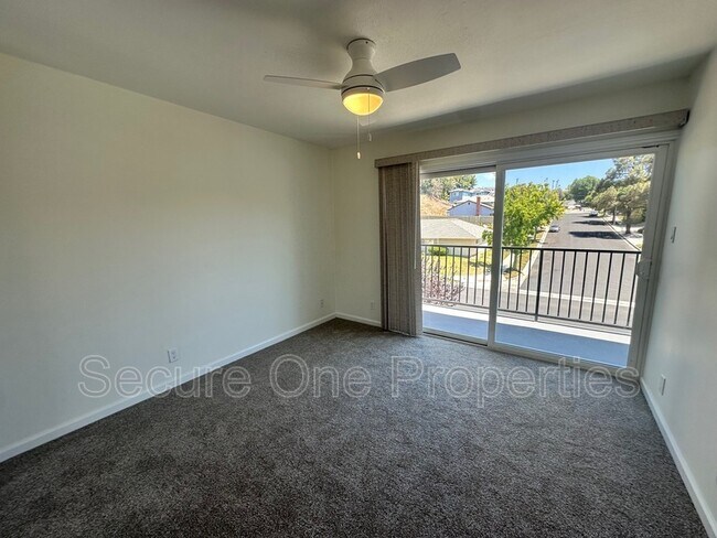 Building Photo - 288 W Siesta Ave