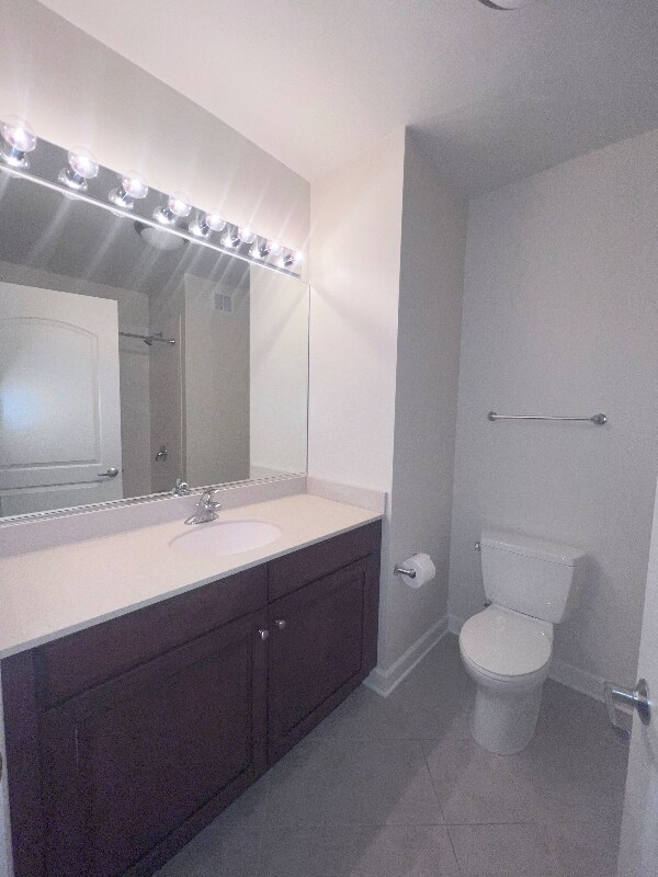 Building Photo - 420 E Waterside Dr