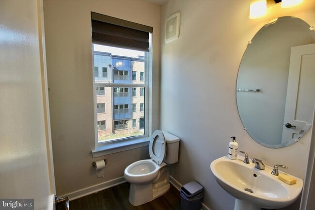 Building Photo - 4619 Olivine Dr