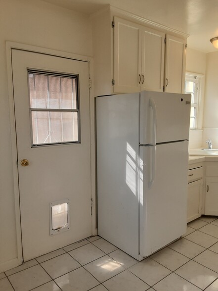 Kitchne - 10857 Jefferson Blvd