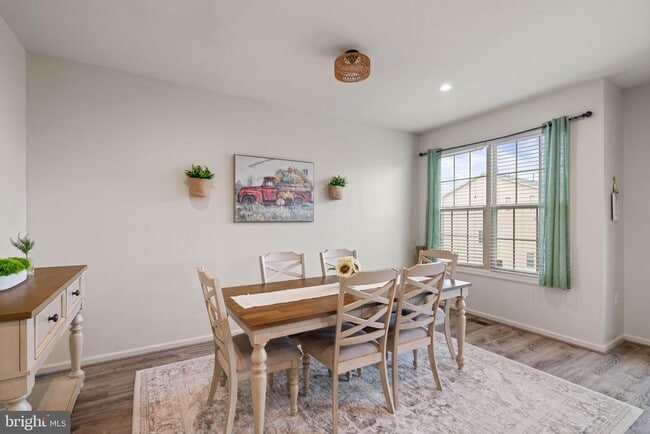 Building Photo - 15981 Marsh Pl