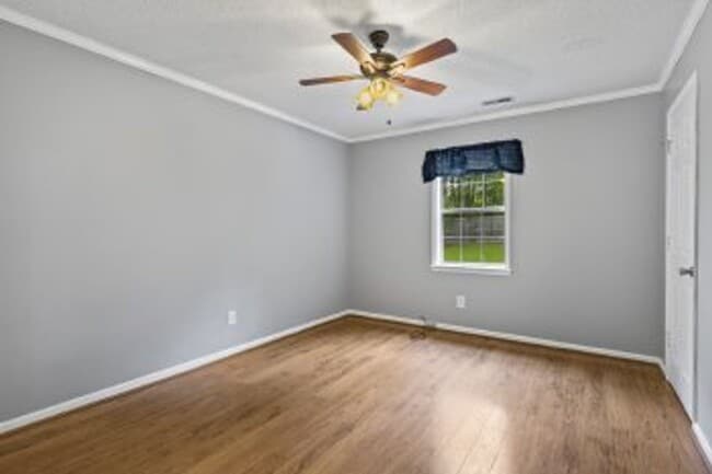 Building Photo - 502 Jasmine Ln