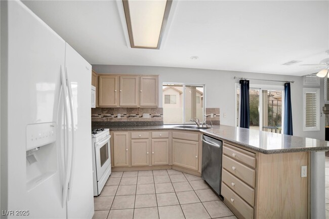 Building Photo - 8133 Kentshire Dr