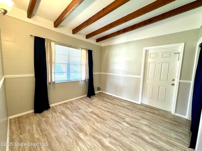 Building Photo - 1004 Green Rd