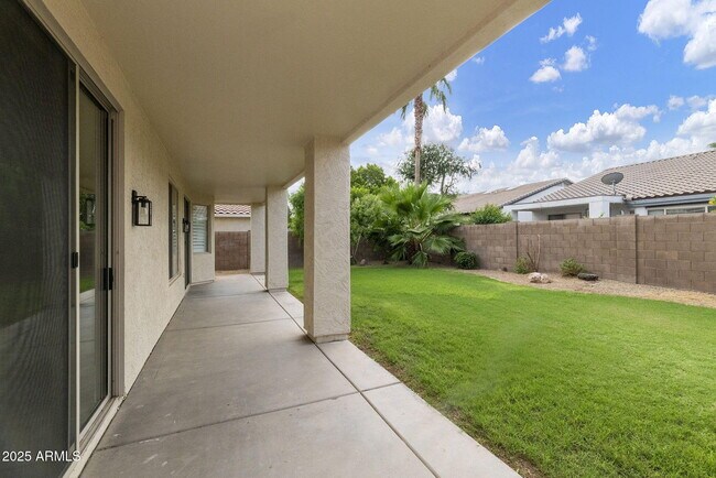 Building Photo - 1737 E Cortez Dr