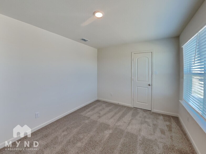 Building Photo - 8213 Columbia Fls Rd