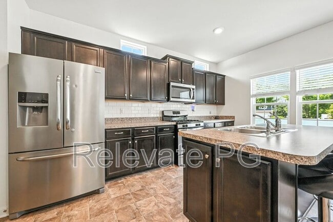 Building Photo - 11200 Blunts Bluff Ct