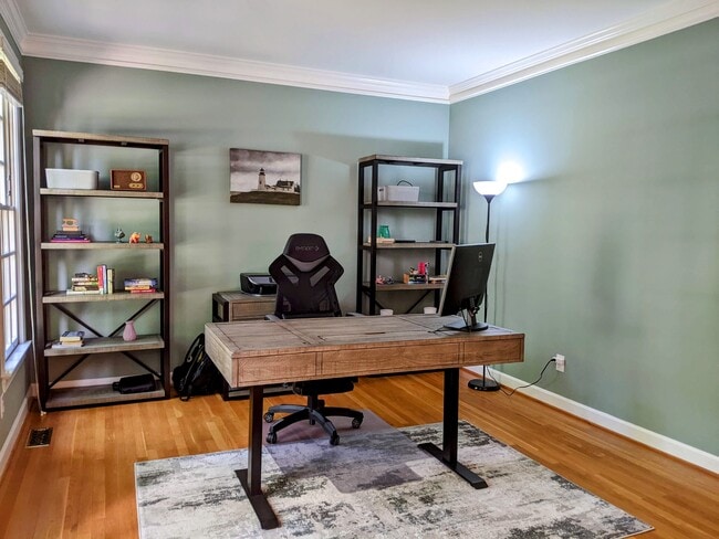 Building Photo - 102 Blackford Ct