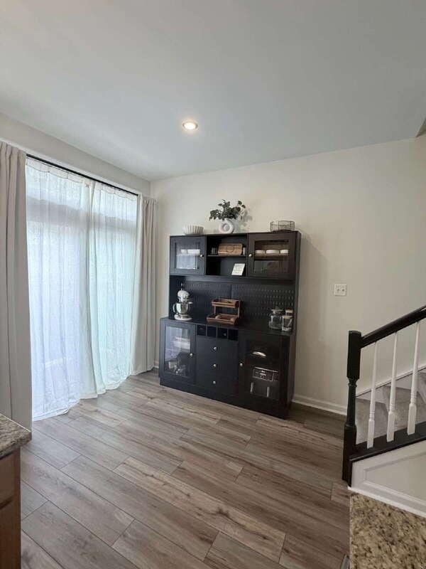 Building Photo - 978 Harrison Cir