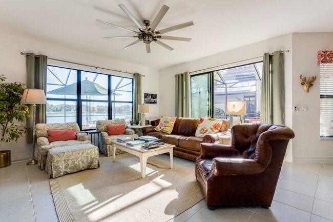 Building Photo - 13755 Luna Dr