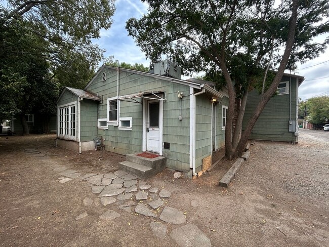 Building Photo - 1153 Arcadian Ave